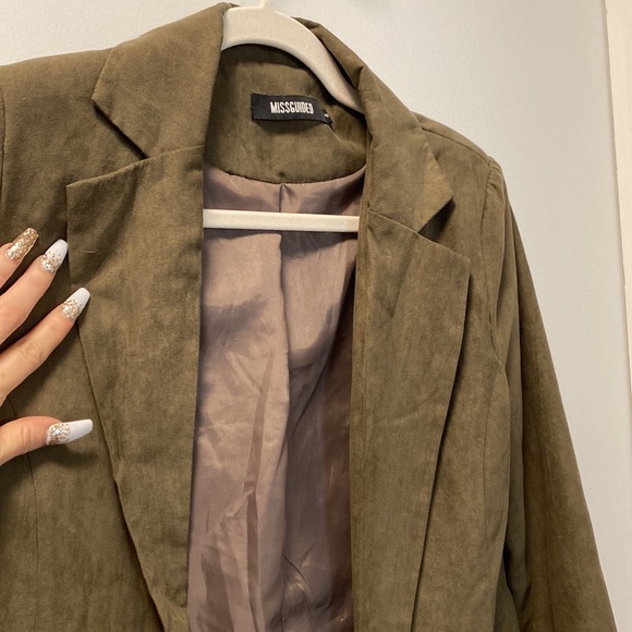 MISSGUIDED OLIVE GREEN BLAZER - Picture 3 of 7